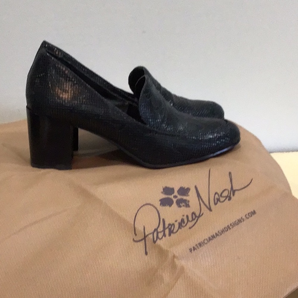 Patricia Nash Martha black dress shoes. 2 inch block heel.